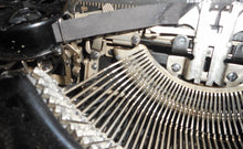 ANTIQUE TYPEWRITER ~ RARE L.C. SMITH CORONA PORTABLE MODEL 4 BLACK DECO